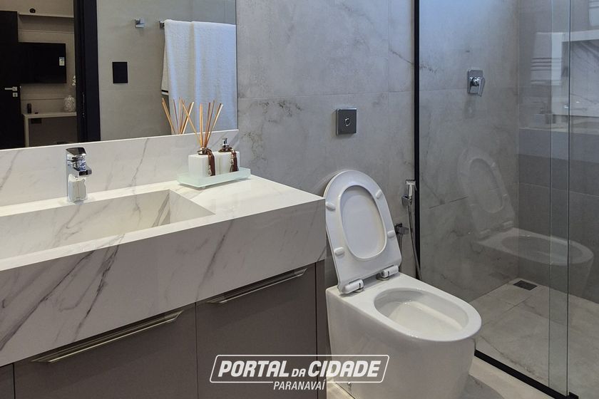 Casa &agrave; venda - 337m&sup2; - Condom&iacute;nio 