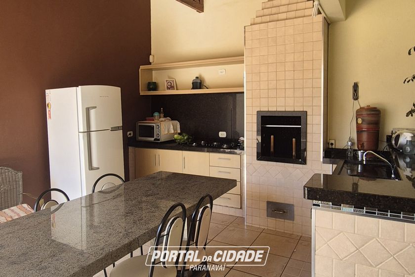 Casa &agrave; venda - 234m&sup2; -  Centro