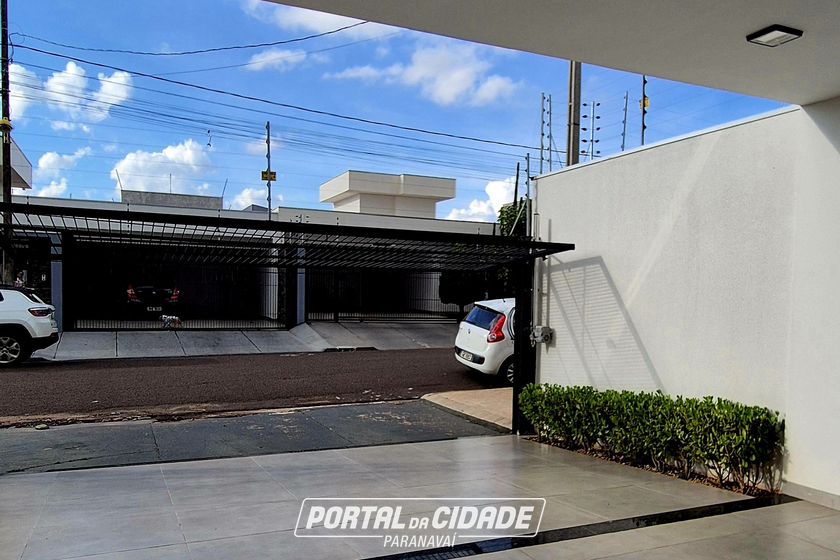 Casa &agrave; venda - 215m&sup2; - JD Oasis