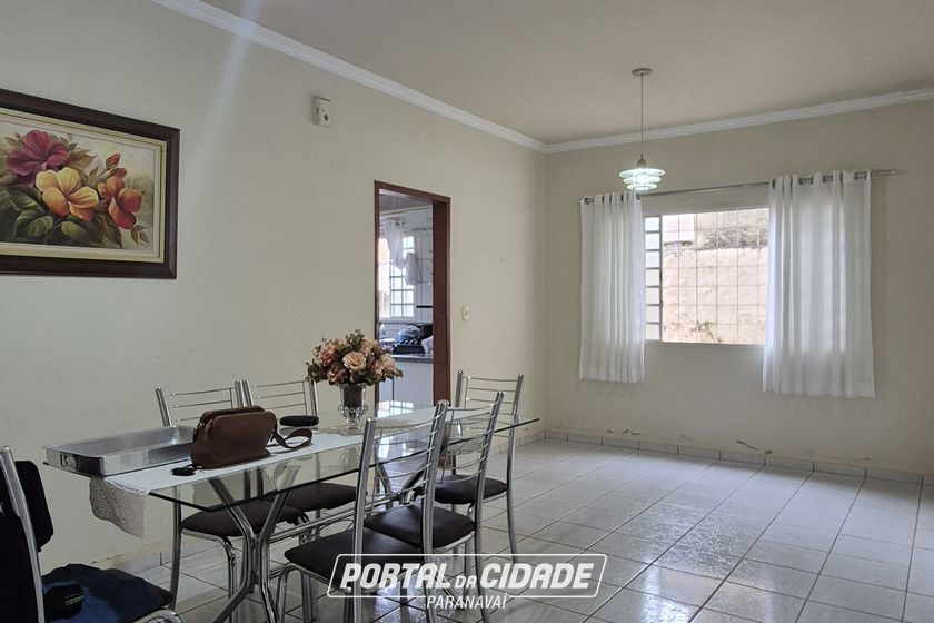 Casa &agrave; venda - 132m&sup2; - Pr&oacute;xima Col&eacute;gio Estadual 