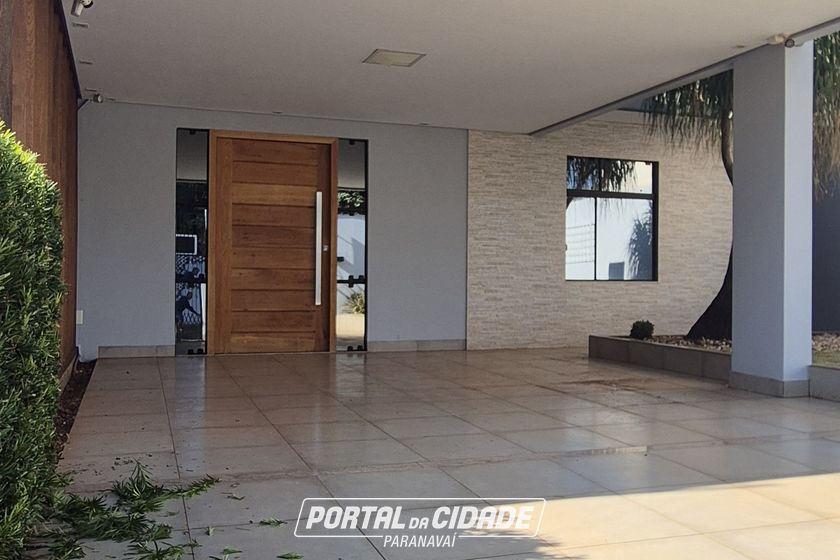 Casa &agrave; venda - 247m&sup2; - Prox mercado camilo