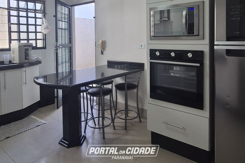Casa &agrave; venda - 207m&sup2; - Centro