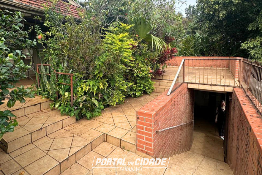 Terreno &agrave; venda - 450m&sup2; - Centro