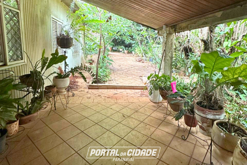 Terreno &agrave; venda - 450m&sup2; - Centro