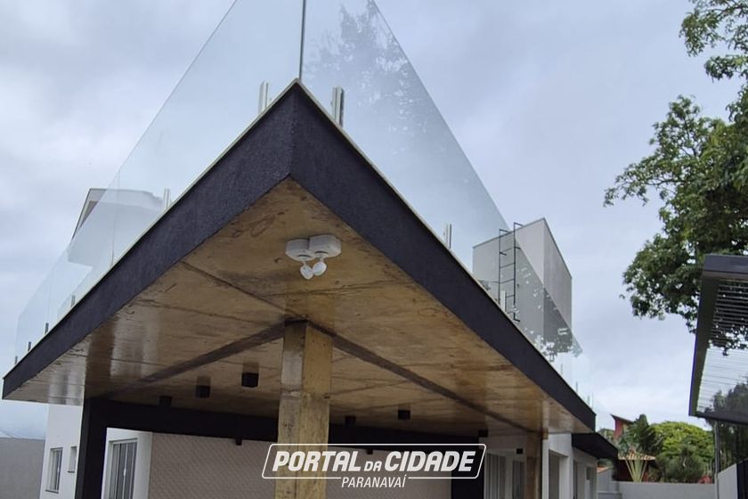 Casa &agrave; venda - 300m&sup2; - JD Ouro Branco 