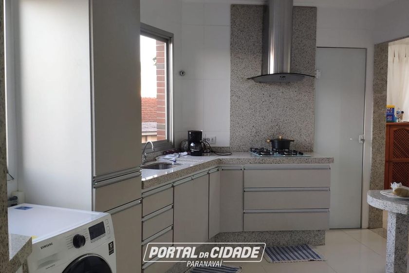 Apartamento &agrave; venda - 220m&sup2; - Centro