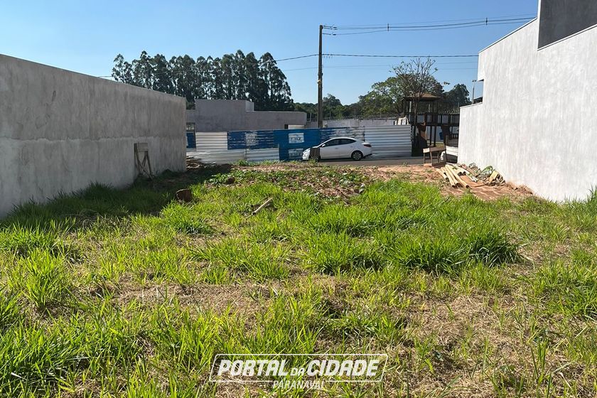 Terreno &agrave; venda - 345m&sup2; - Royal Park