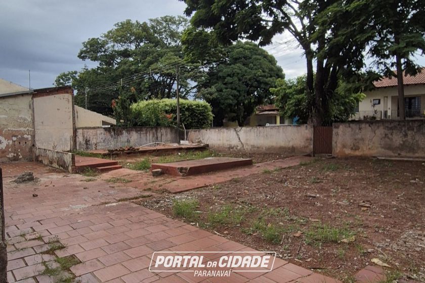 Terreno &agrave; venda - 421m&sup2; - Ibirapuera 