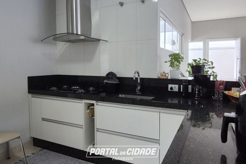 Casa &agrave; venda - 134m&sup2; - Condo