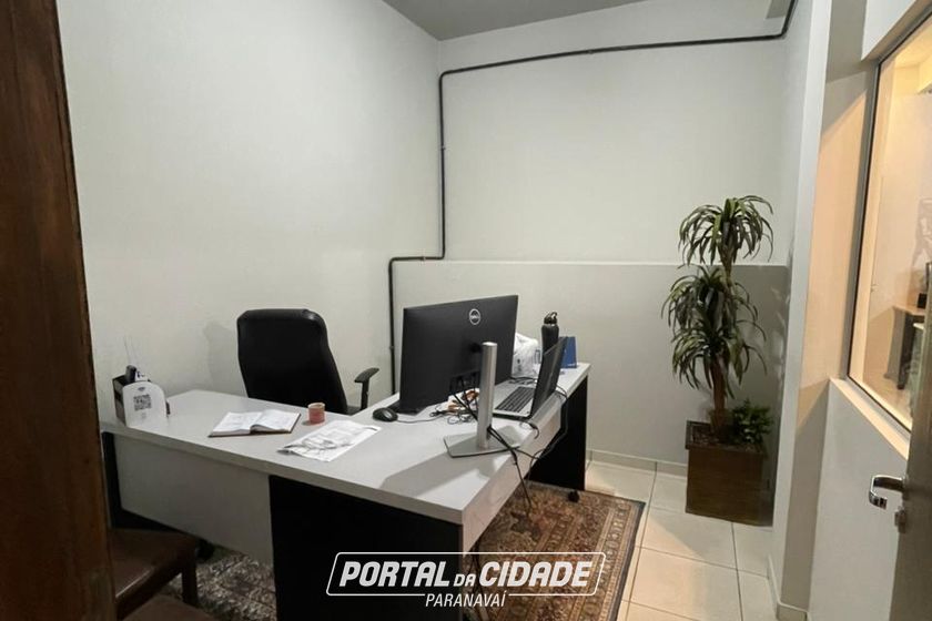 Sala Comercial para alugar - 130m&sup2; - Centro