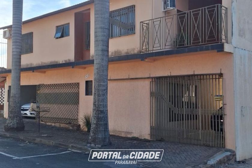 Sobrado &agrave; venda - 637m&sup2; - Centro
