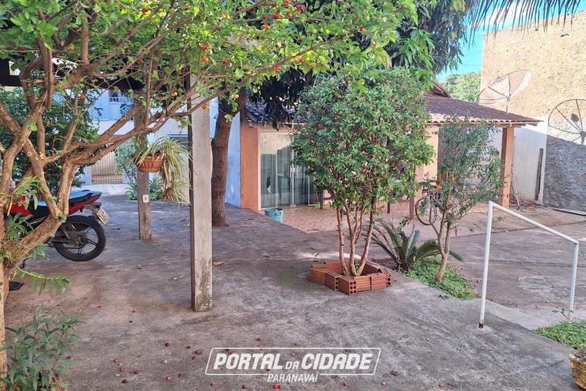 Sobrado &agrave; venda - 637m&sup2; - Centro
