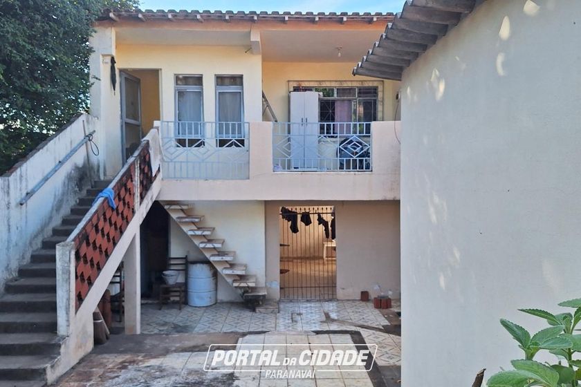 Sobrado &agrave; venda - 637m&sup2; - Centro
