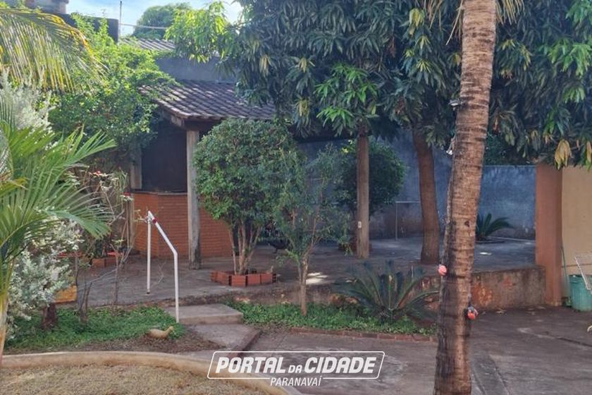Sobrado &agrave; venda - 637m&sup2; - Centro