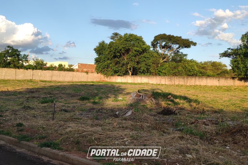Terreno &agrave; venda - 1200m&sup2; - Condom&iacute;nio