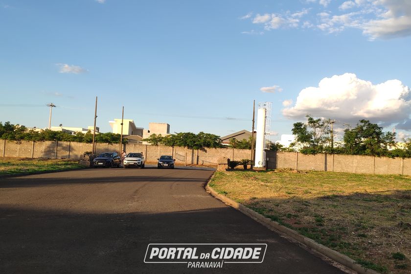 Terreno &agrave; venda - 1200m&sup2; - Condom&iacute;nio