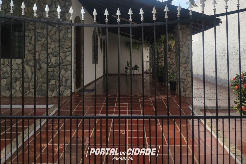 Casa &agrave; venda - 230m&sup2; - JARDIM PROGRESSO