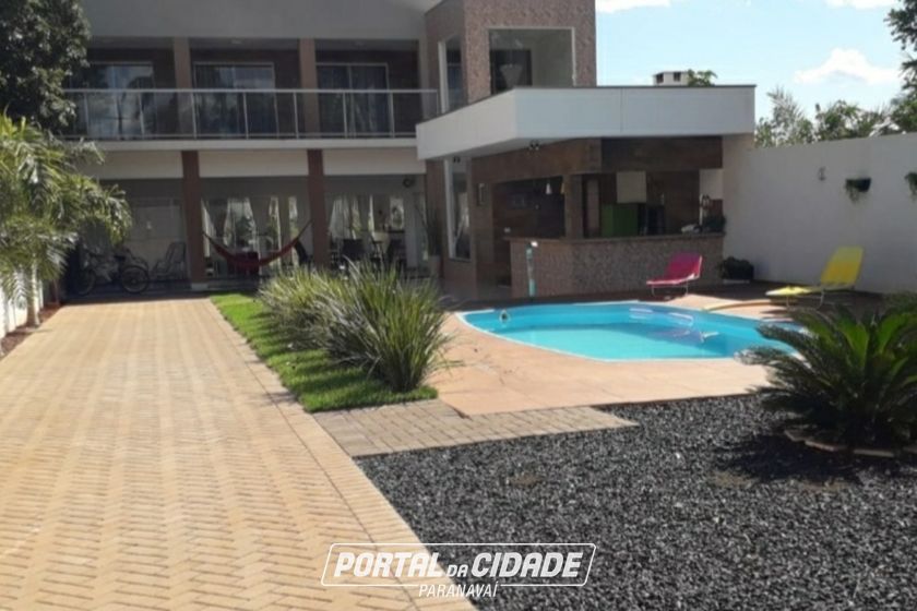 Casa &agrave; venda - 260m&sup2; - Itaguaj&eacute; 