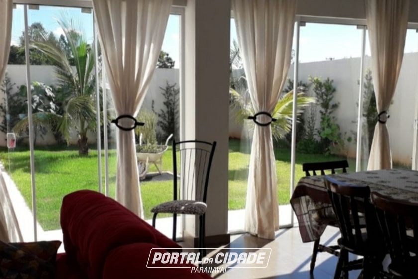 Casa &agrave; venda - 260m&sup2; - Itaguaj&eacute; 