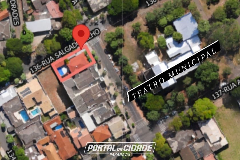 Sobrado &agrave; venda - 342m&sup2; - Centro
