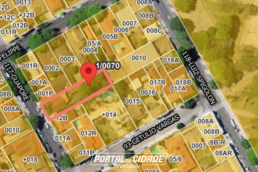 Terreno &agrave; venda - 900m&sup2; - Centro