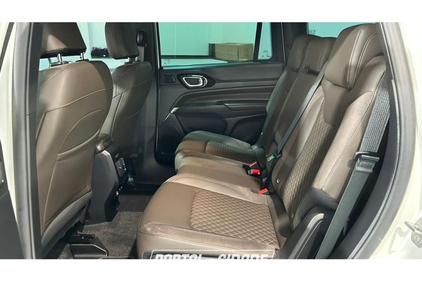 Jeep Commander
