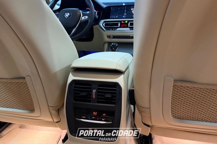 BMW 320iA