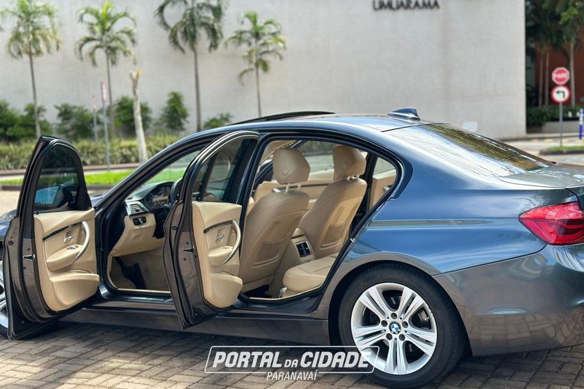 BMW 320iA