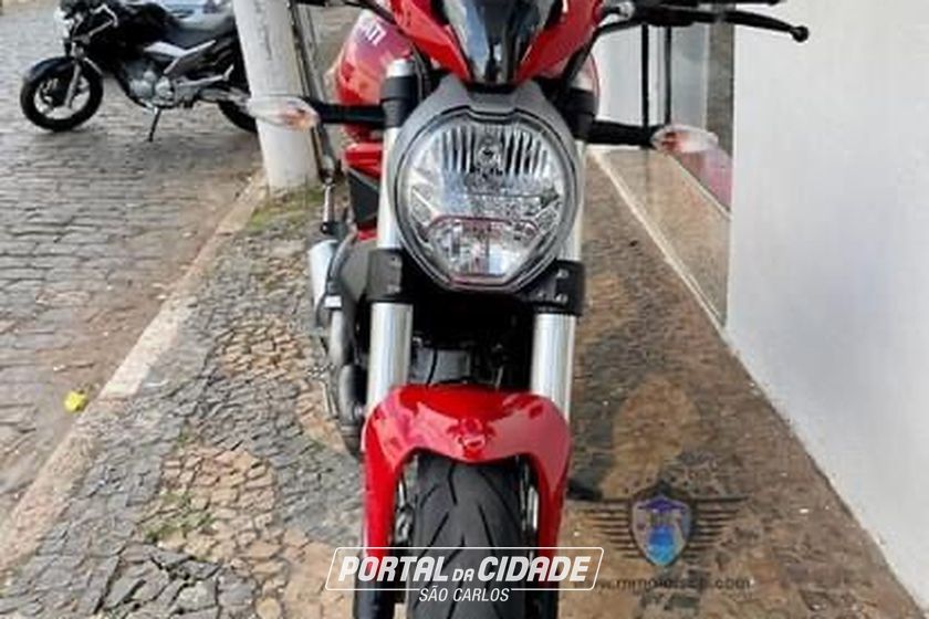 DUCATI MONSTER
