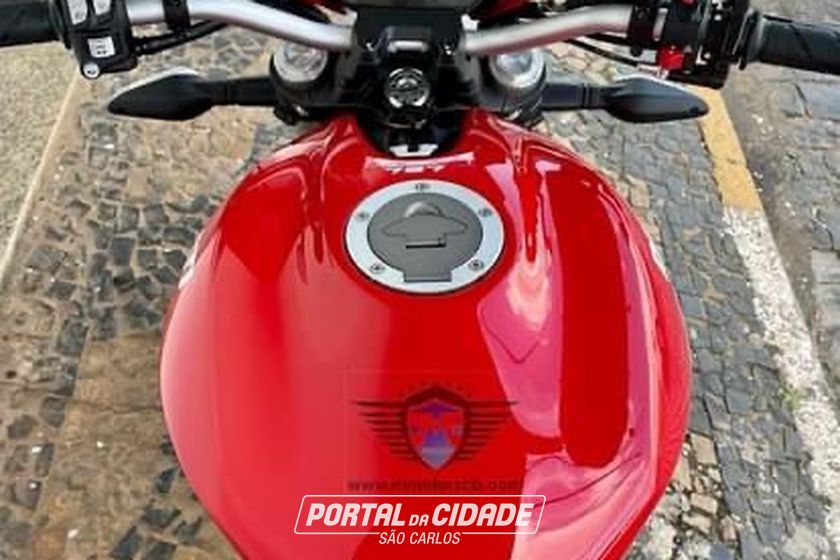 DUCATI MONSTER