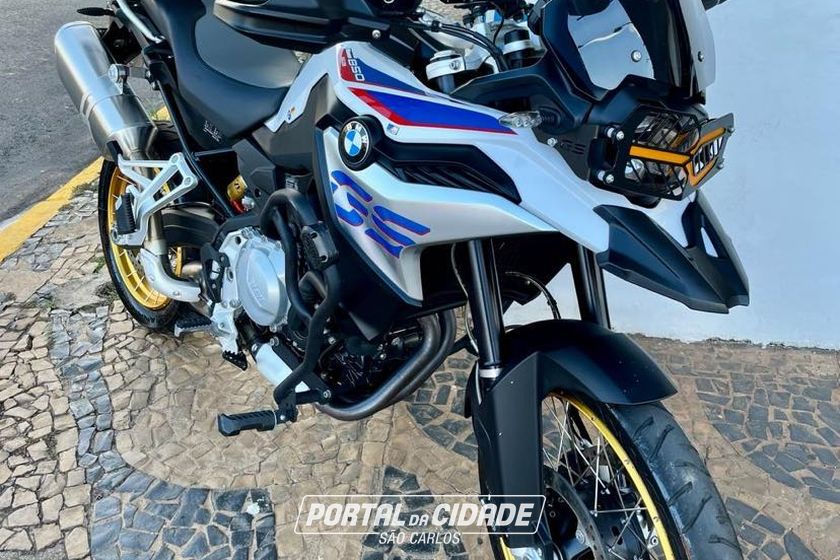 BMW F
