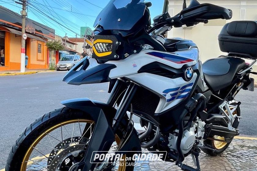BMW F