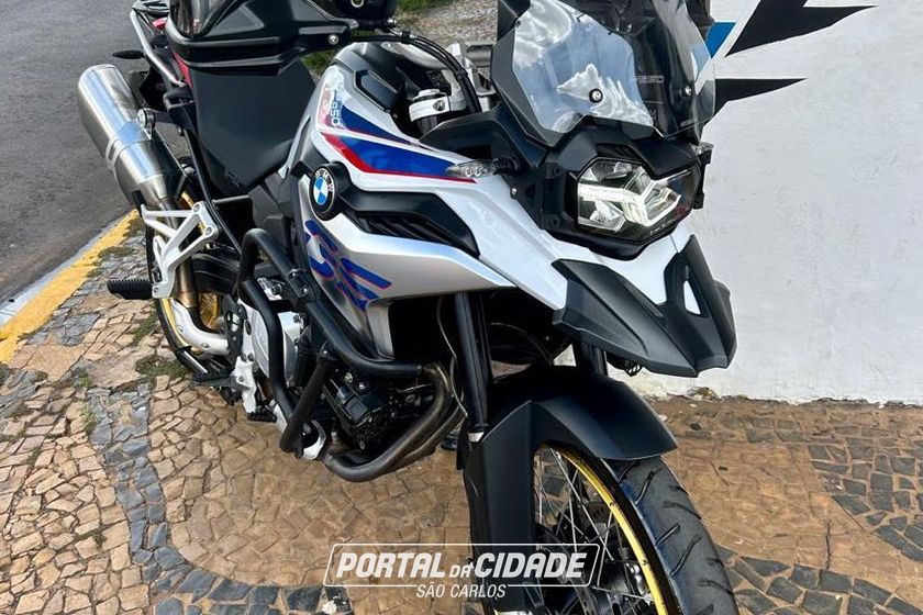 BMW F