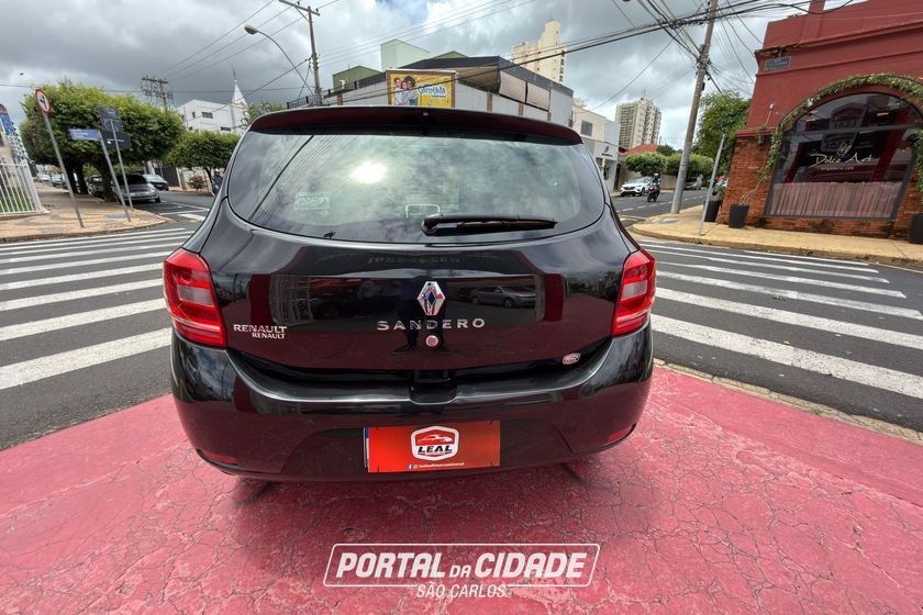 Renault SANDERO