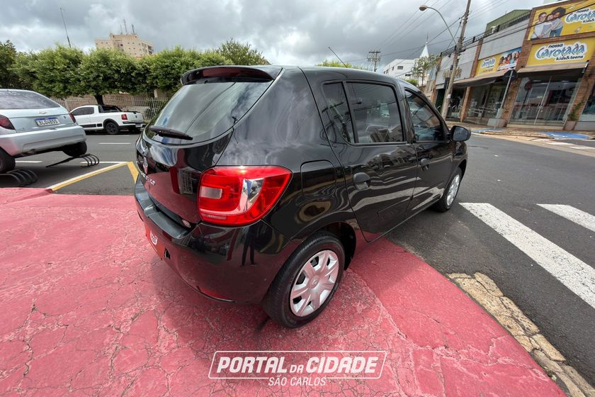 Renault SANDERO
