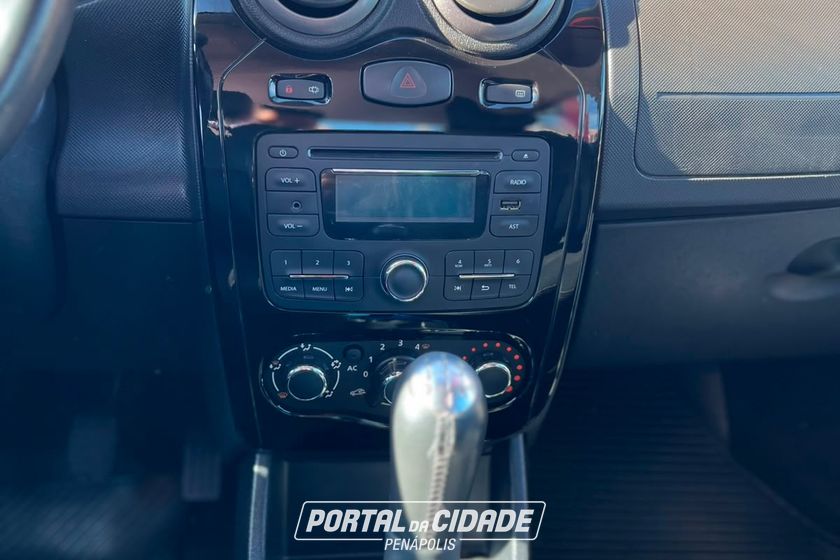 Renault SANDERO