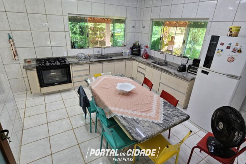 Ch&aacute;cara &agrave; venda - 20000m&sup2; - Chacaras na Altino Vaz de Mello