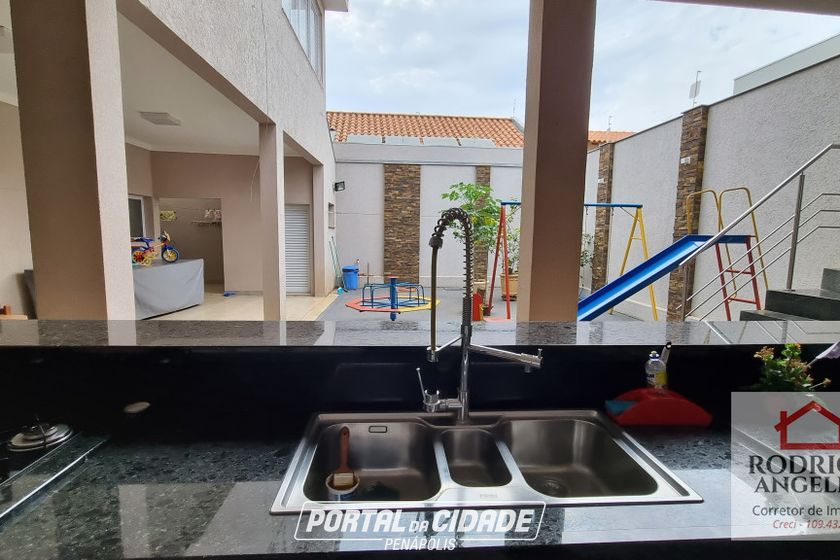Casa &agrave; venda - Residencial Jardim do Lago III