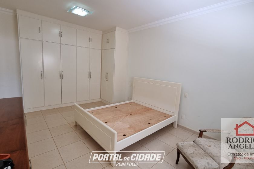 Casa &agrave; venda - 406m&sup2; - Parque Residencial Village