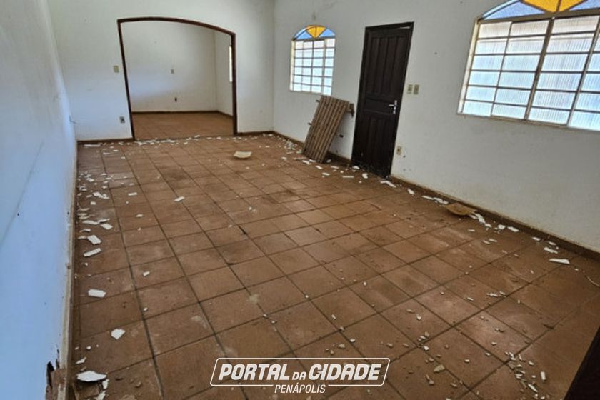 Casa &agrave; venda - 200m&sup2; - Village Regina