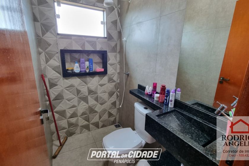 Casa &agrave; venda - 200m&sup2; - Residencial Jardim do Lago IV