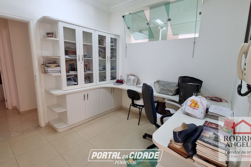 Casa &agrave; venda - 406m&sup2; - Parque Residencial Village