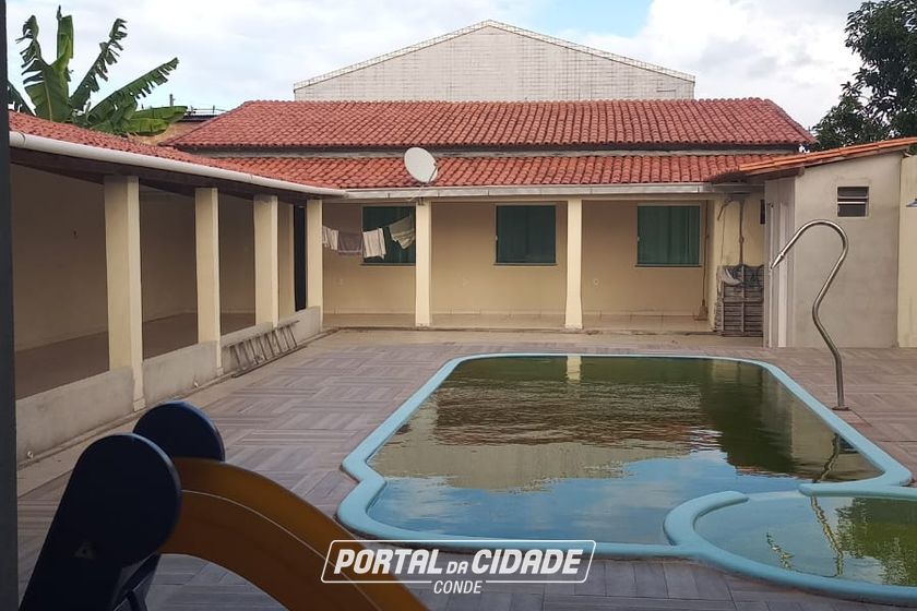 Casa &agrave; venda - 450m&sup2; - Centro