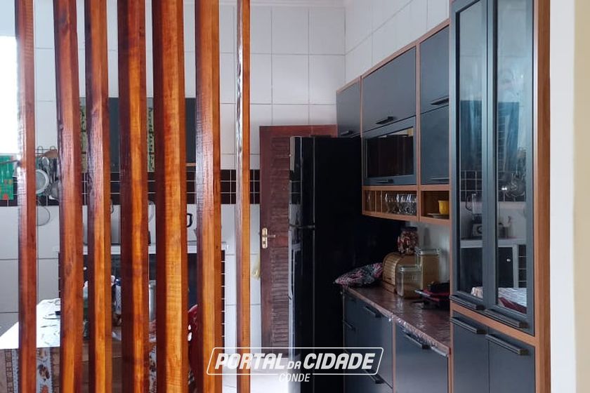 Casa &agrave; venda - 300m&sup2; - Centro