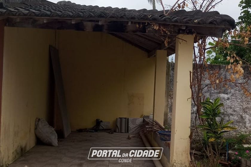 Casa &agrave; venda - 300m&sup2; - Centro