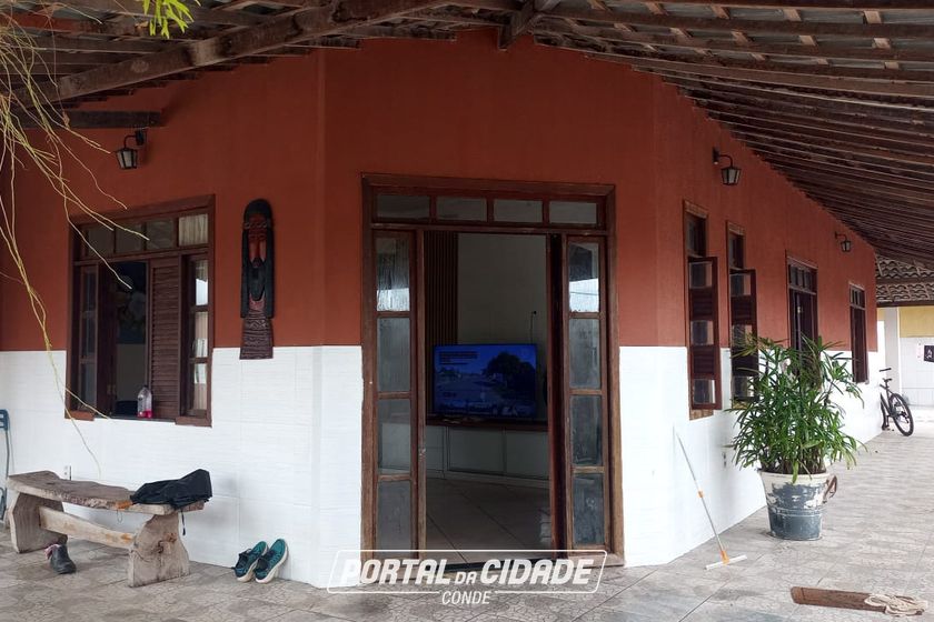Casa &agrave; venda - 300m&sup2; - Centro