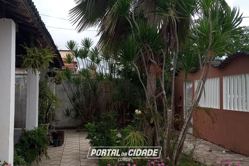 Casa &agrave; venda - 300m&sup2; - Centro