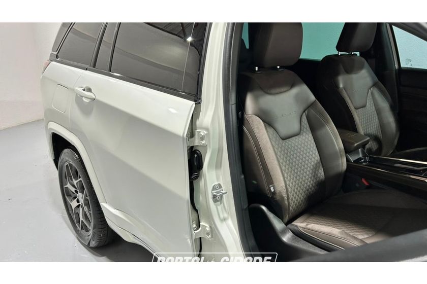 Jeep Commander