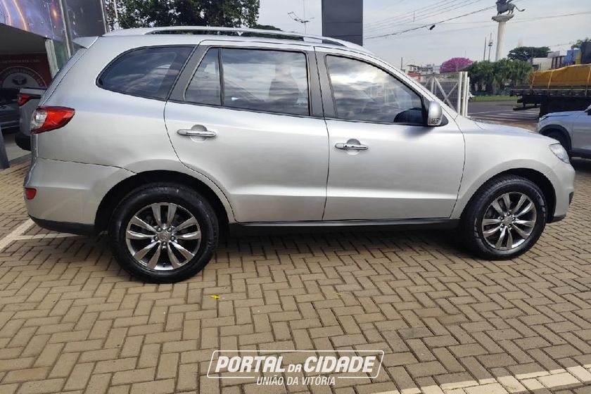 Hyundai Santa