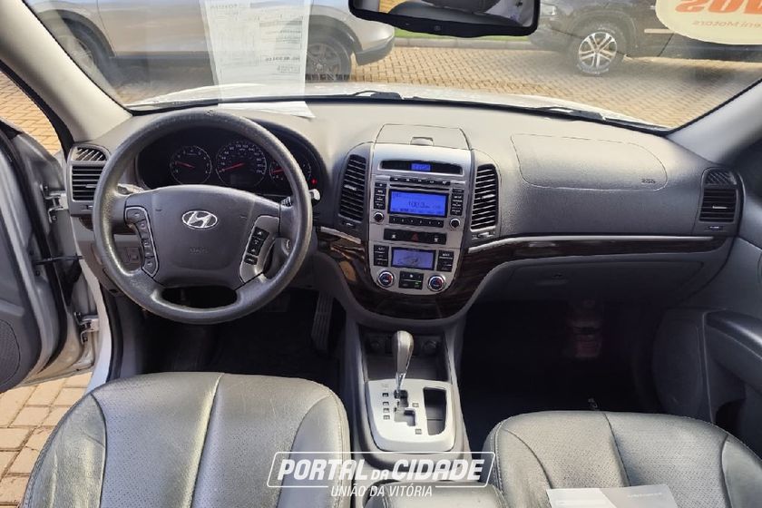 Hyundai Santa